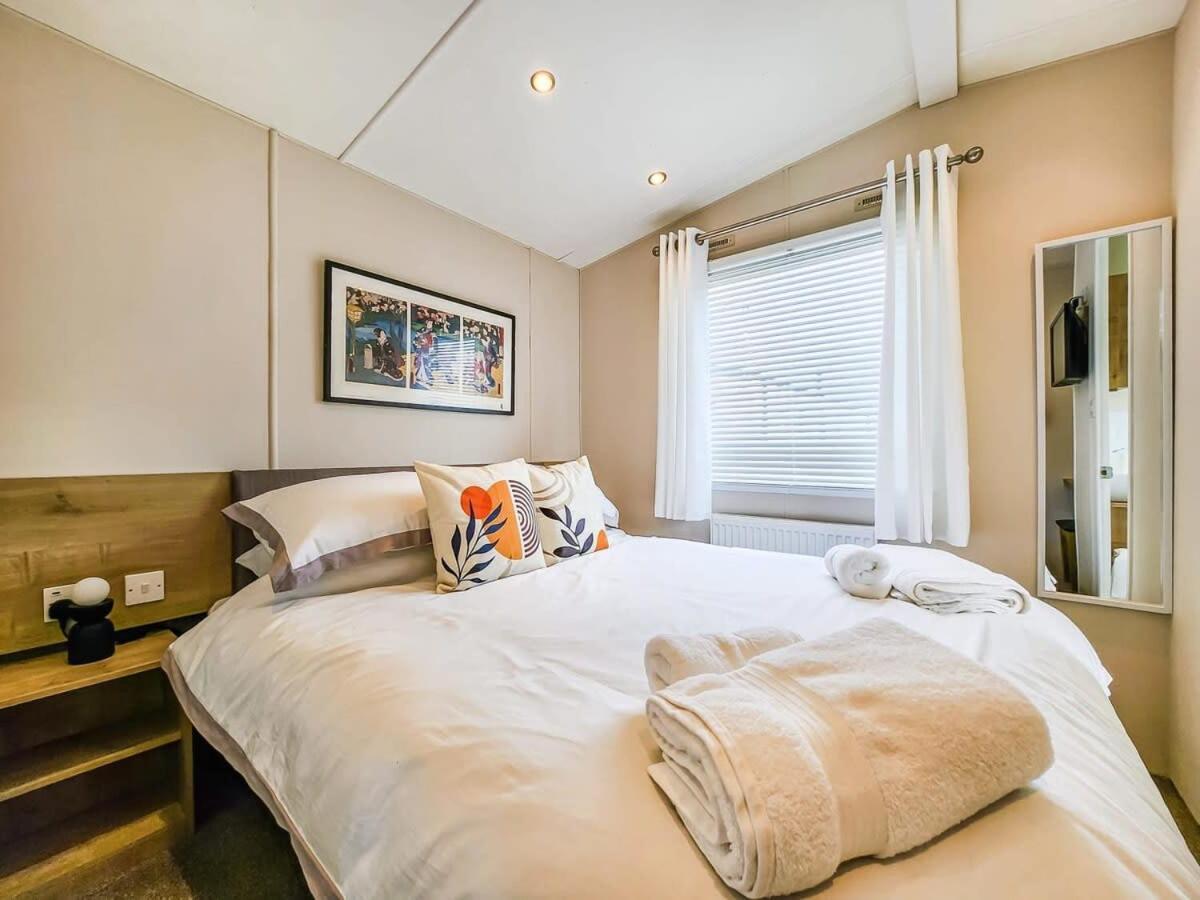 Escape To Paradise At Pevensey Bay Holiday Park 13 Woodland Walk Villa ภายนอก รูปภาพ