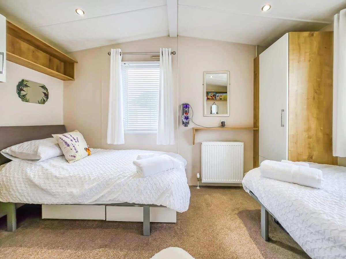 Escape To Paradise At Pevensey Bay Holiday Park 13 Woodland Walk Villa ภายนอก รูปภาพ
