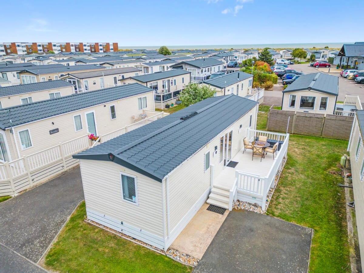 Escape To Paradise At Pevensey Bay Holiday Park 13 Woodland Walk Villa ภายนอก รูปภาพ